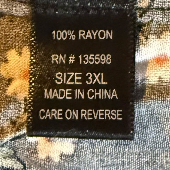 Liberty Love Black Dress with White Floral Design - Picture 4 of 6